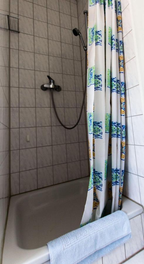 Ferienwohnungen-Neue-Tiefe-Wohnung-Kleiderbuegel Neue Tiefe Fehmarn 외부 사진